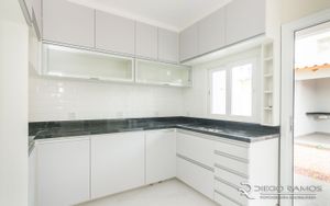 Image 14 - 186400