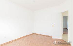 Image 10 - 186573