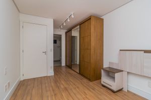 Image 18 - 186655