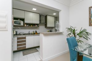 Image 15 - 186690