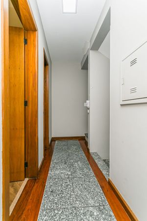 Image 35 - 186972