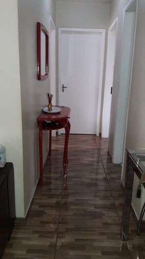 Image 10 - 187000