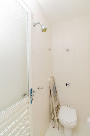 Image 38 - 187092