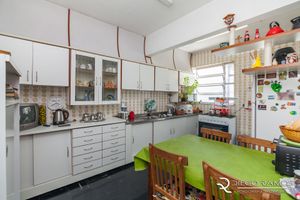 Image 14 - 187382