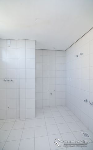 Image 17 - 187558