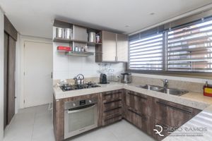 Image 15 - 187569