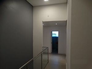 Image 6 - 187681