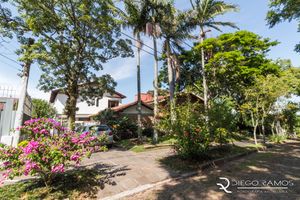 Image 26 - 187737