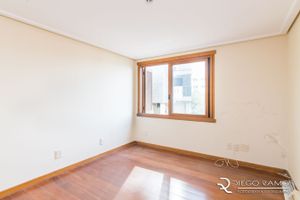 Image 6 - 188032