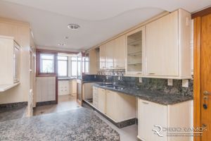 Image 14 - 188032