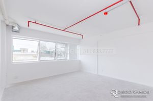 Image 24 - 188335