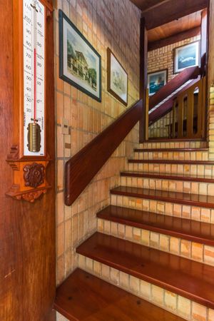Image 12 - 188381