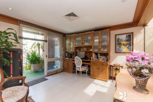 Image 9 - 188684