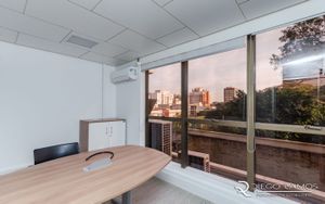 Image 12 - 189153