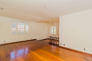 Image 15 - 189729