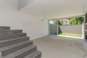 Image 12 - 189749