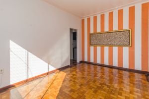 Image 3 - 189850