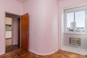 Image 12 - 189850
