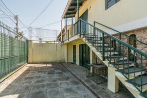 Image 18 - 189852