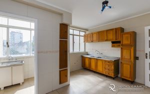 Image 14 - 189881