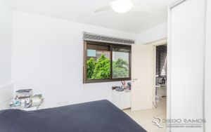 Image 19 - 190011