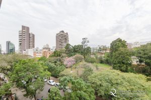 Image 23 - 190011