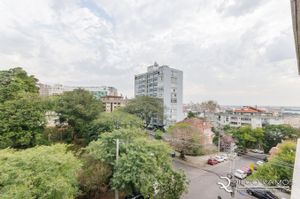 Image 24 - 190011