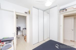 Image 33 - 190011