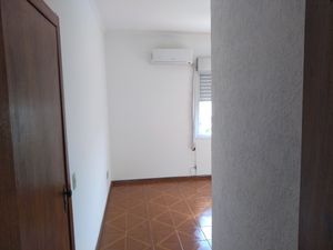 Image 1 - 190016