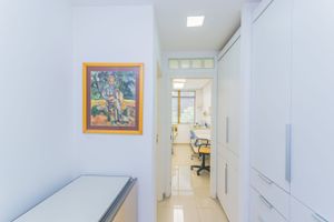 Image 11 - 190031