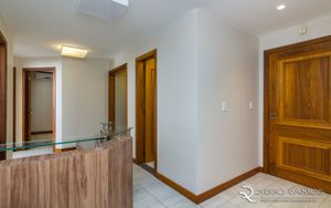 Image 4 - 190358
