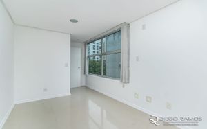 Image 14 - 192325