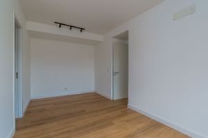 Image 12 - 192453