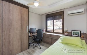 Image 10 - 192740