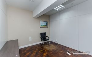 Image 3 - 193108