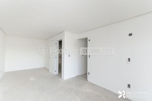 Image 15 - 193116