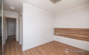 Image 4 - 193231