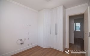 Image 10 - 193231