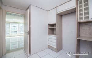 Image 14 - 193231
