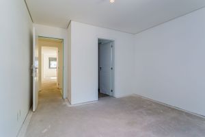 Image 19 - 193246
