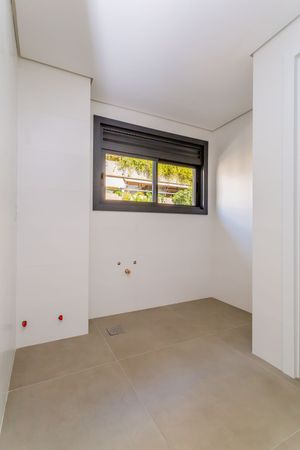 Image 37 - 193246