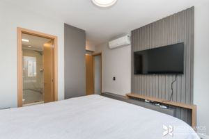 Image 10 - 193259