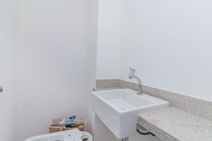 Image 10 - 193363