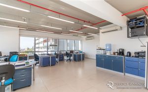 Image 4 - 193440