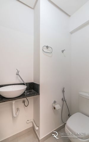 Image 12 - 193440