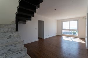 Image 1 - 193677