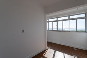 Image 15 - 193677