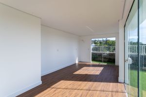 Image 44 - 193677