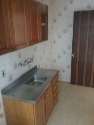 Image 11 - 193700