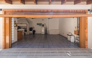 Image 23 - 193728
